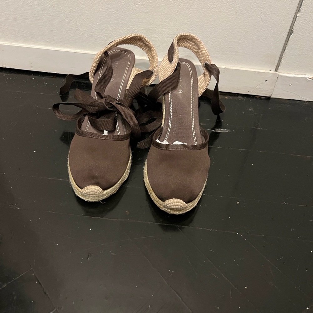Unisa Brown Espadrille Wedge Sandals size 7.5